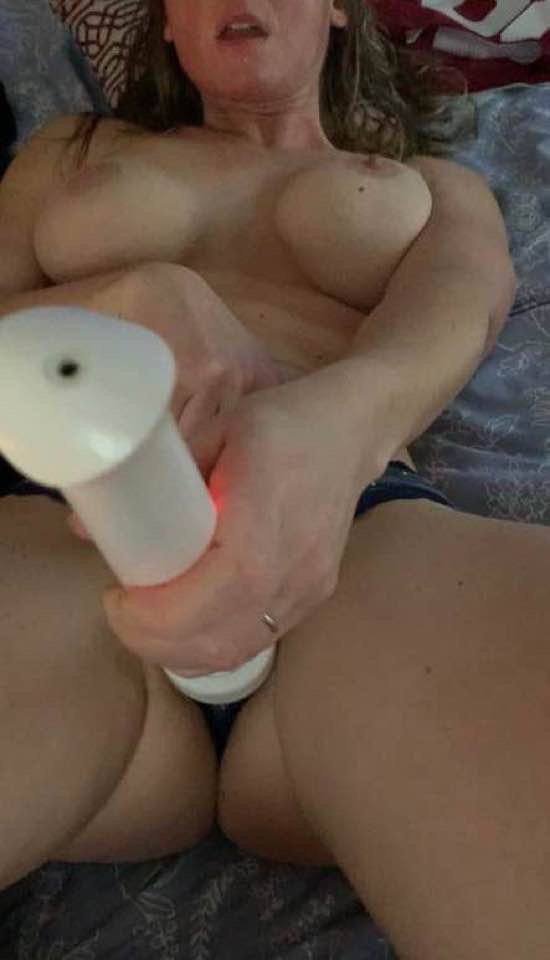 Sexy MILF Wife 🔥 #nmzKoLt3