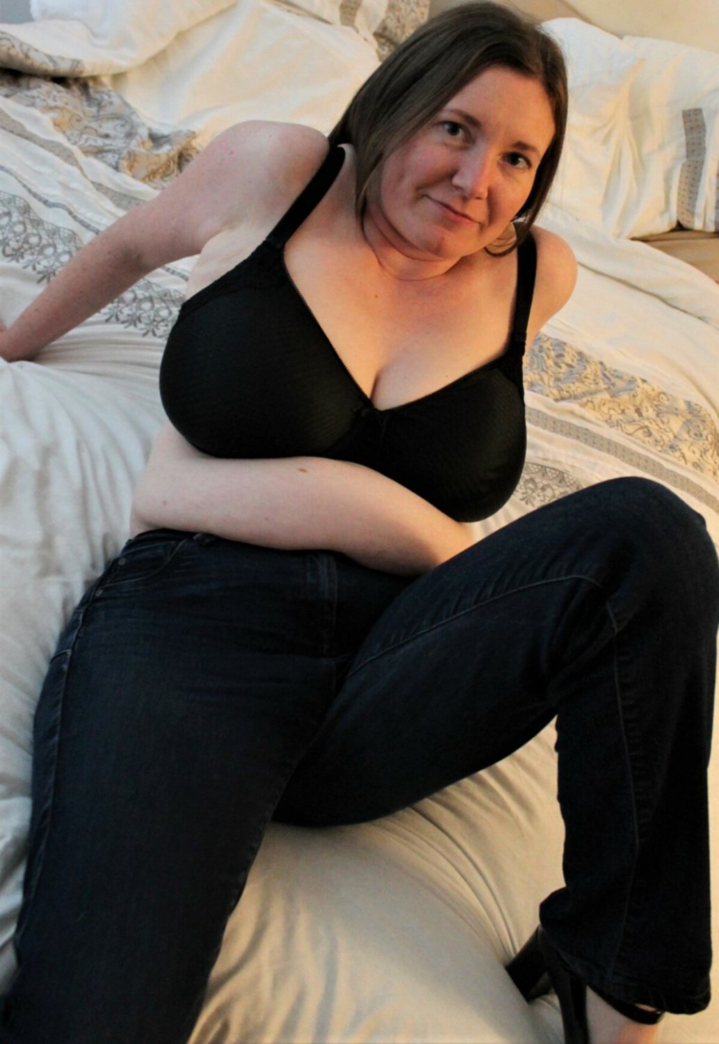 Random mature milfs(non nude) #KImVBmqu