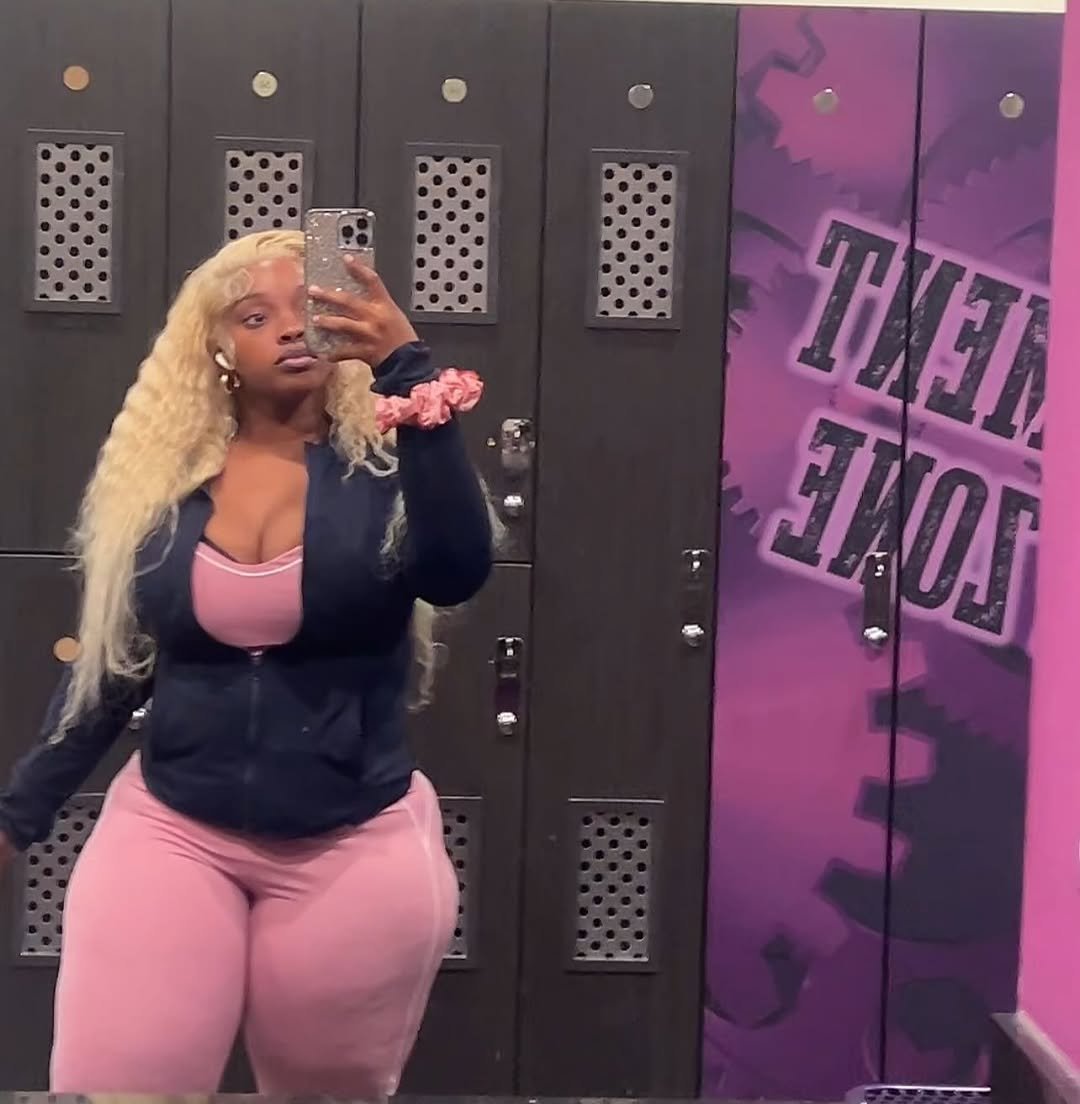 Thick ass 🍫 #nIBeXqMI