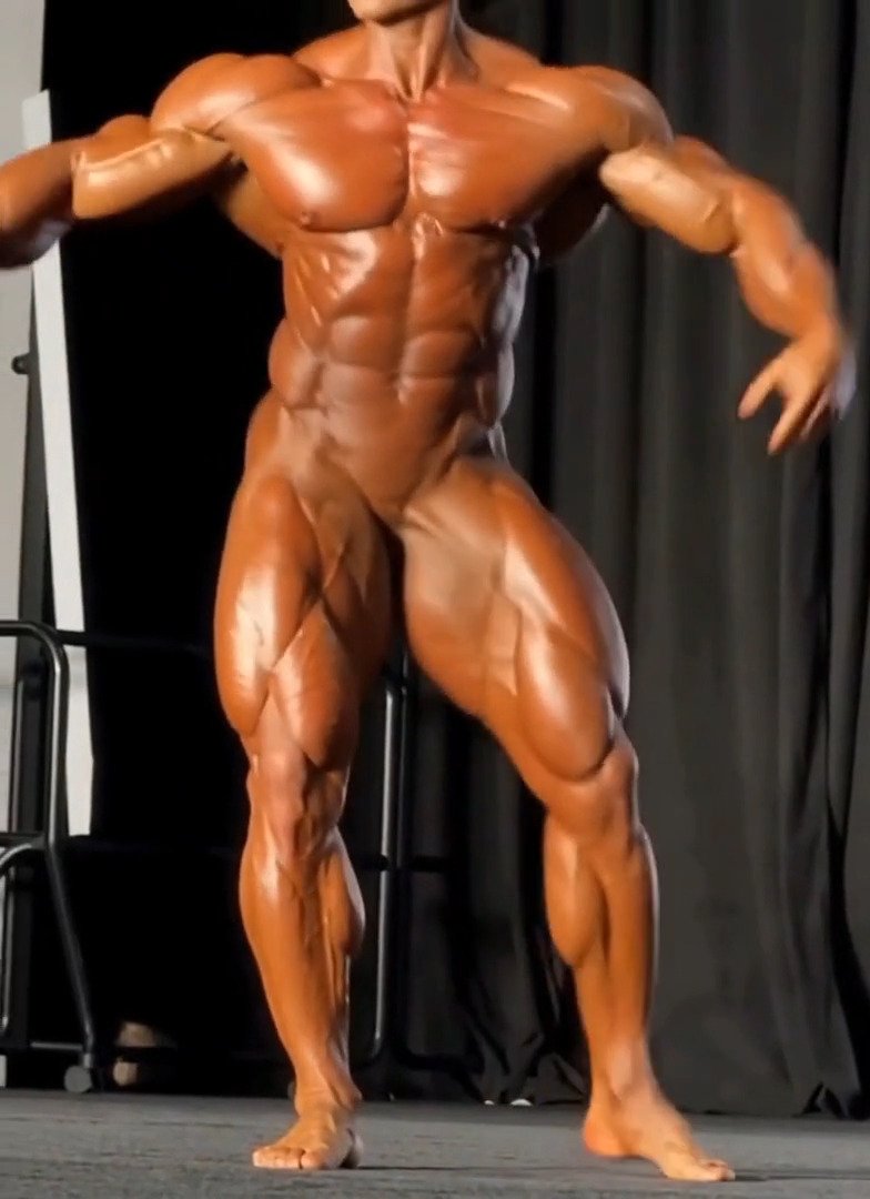 Bodybuilding strip show, she enjoys feeling her swollen roided muscles in the nude #3elnod9p